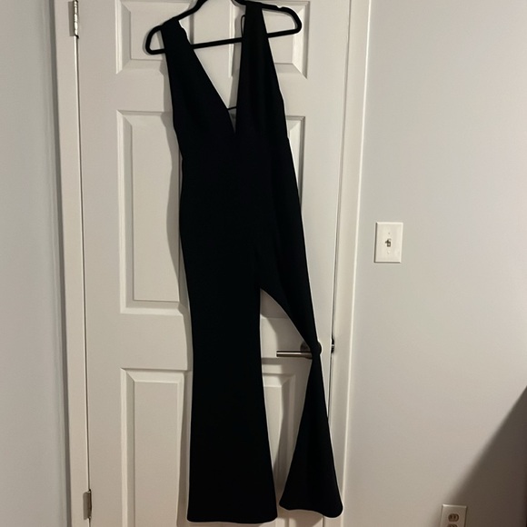 ASTR the label size small flare halter plunge jumpsuit - Picture 3 of 5